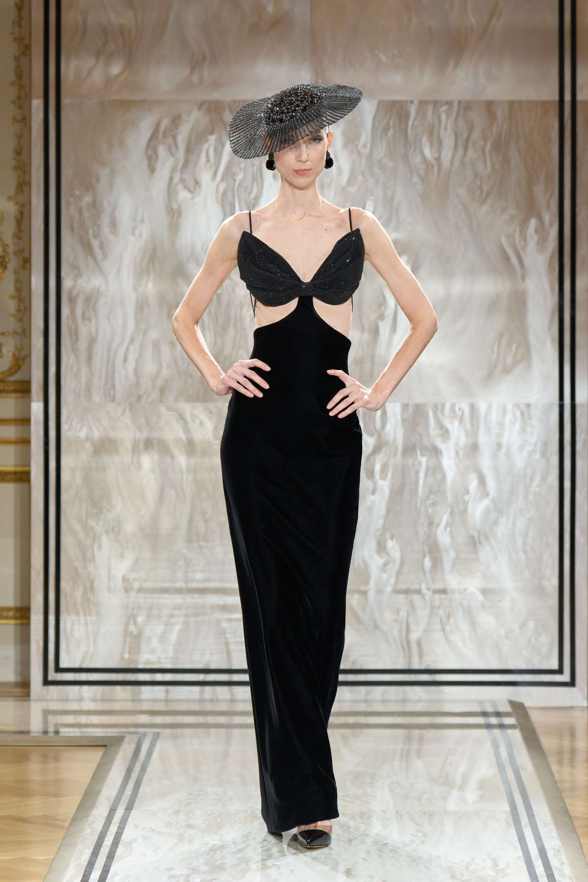 Giorgio Armani Privé Presents Its New Autumn Winter 2025-26 Haute Couture Collection: Noir Séduisa