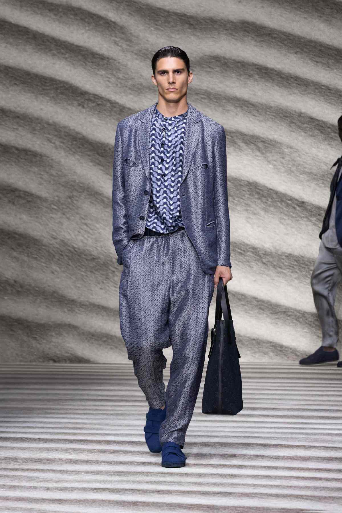 Armani: New Giorgio Armani Privé Spring/Summer 2023 Fashion Collection:  Rondò Armaniano - Luxferity