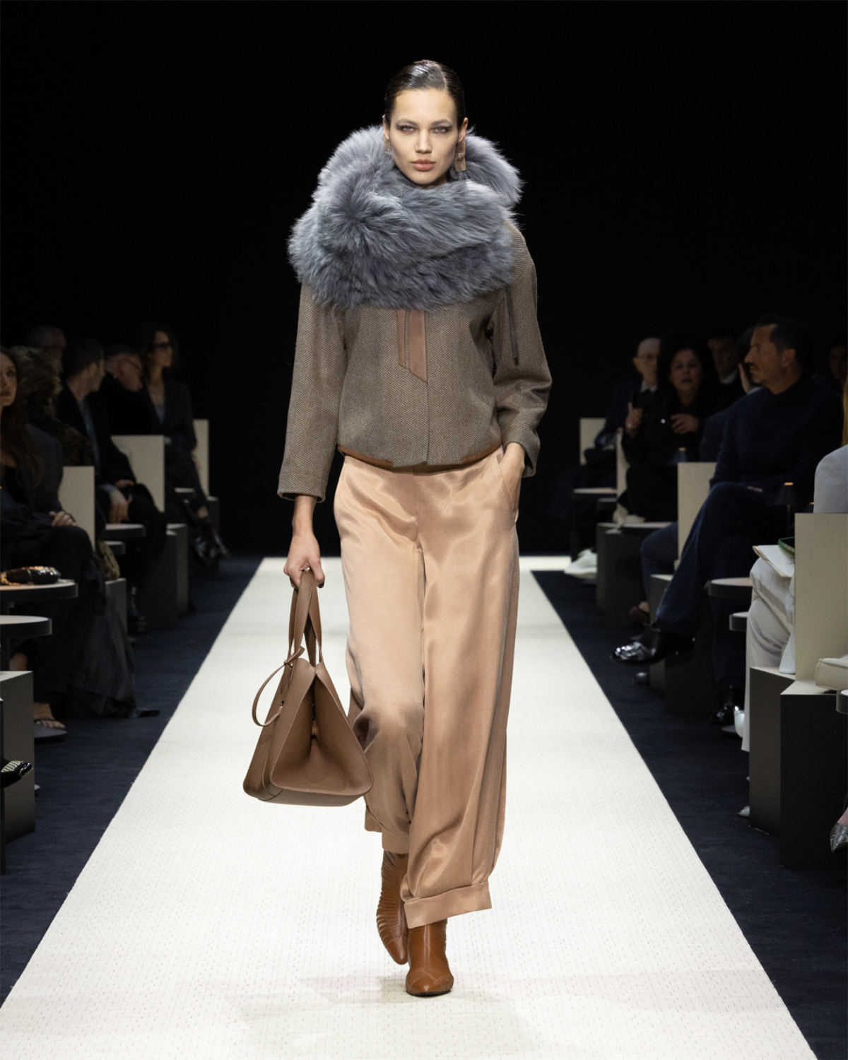 Giorgio Armani Presents Its New Women’s Autumn/Winter Collection 2025/26: Roots