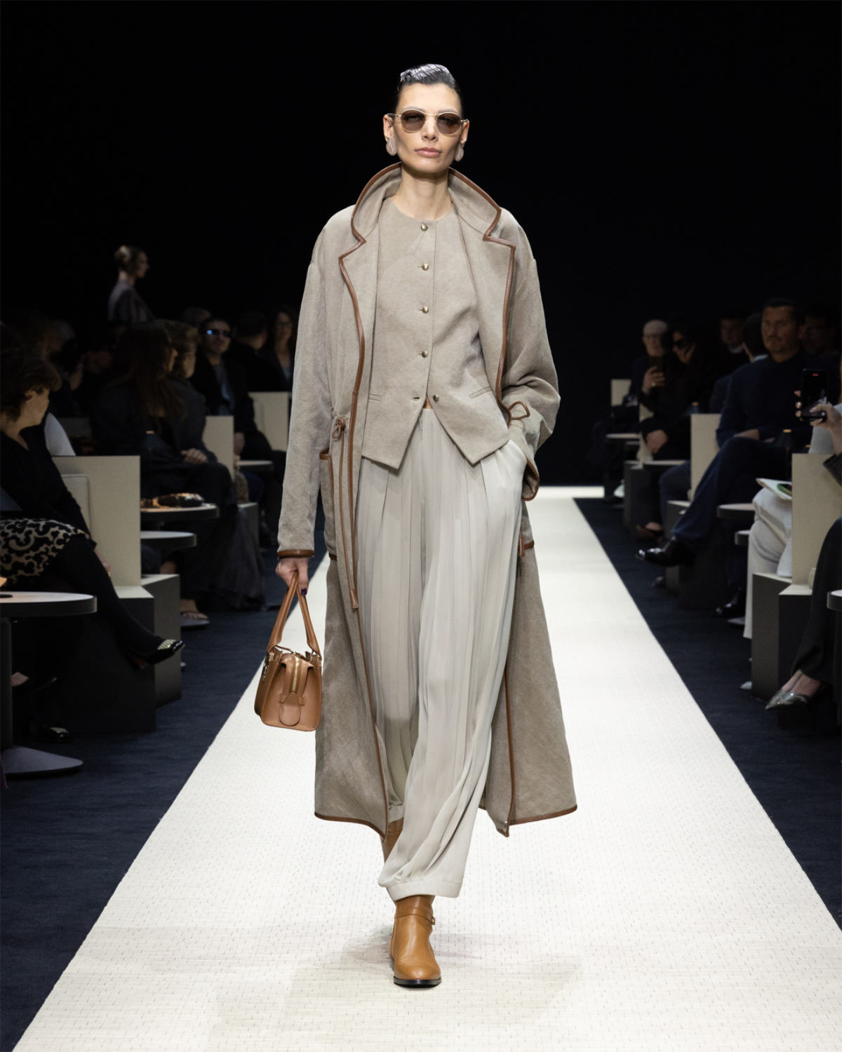 Giorgio Armani Presents Its New Women’s Autumn/Winter Collection 2025/26: Roots