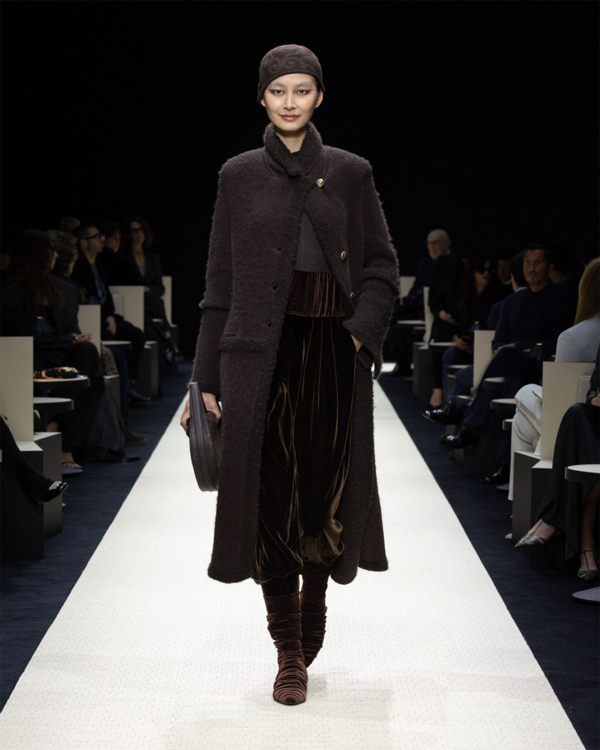 Giorgio Armani Presents Its New Women’s Autumn/Winter Collection 2025/26: Roots