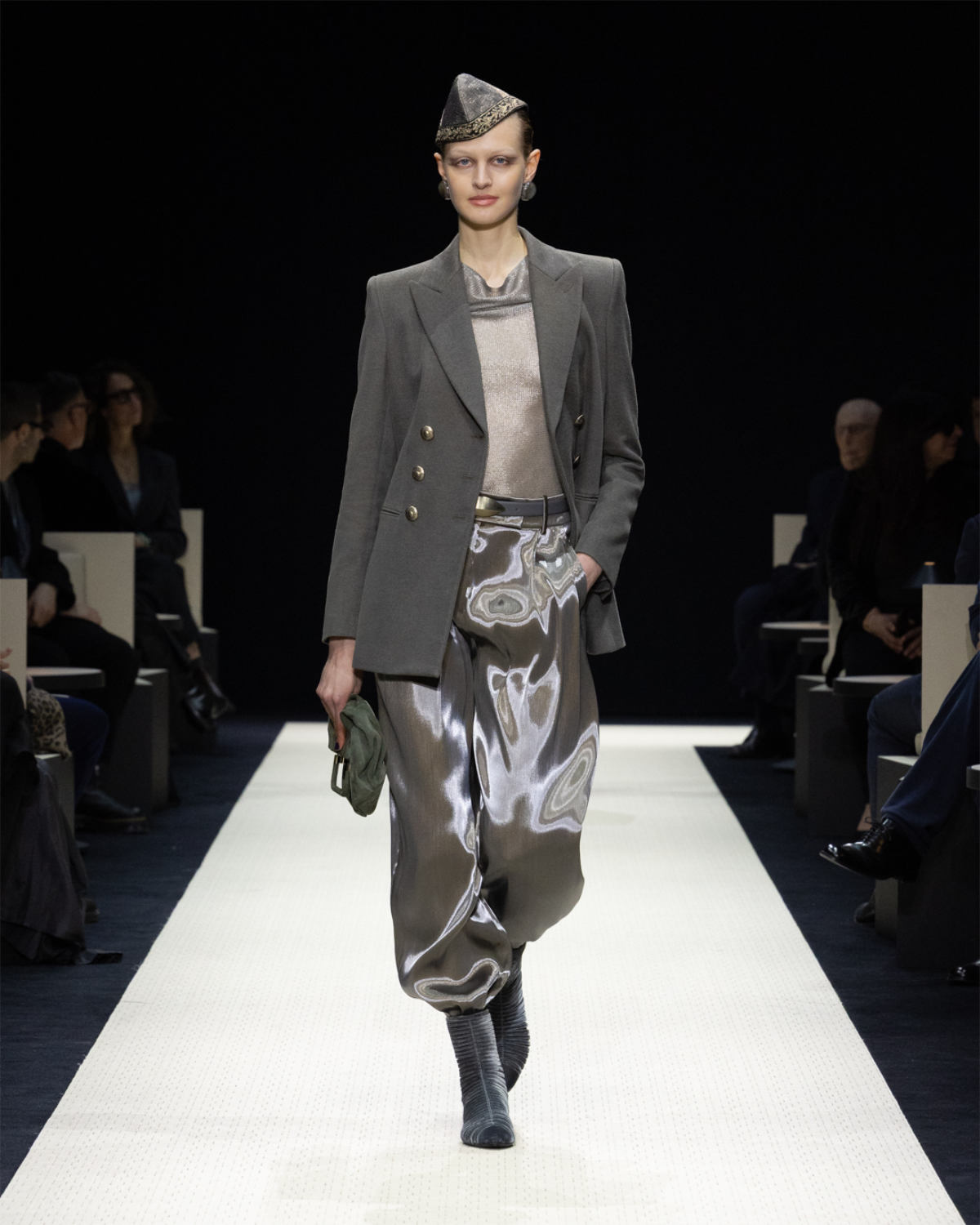 Giorgio Armani Presents Its New Women’s Autumn/Winter Collection 2025/26: Roots