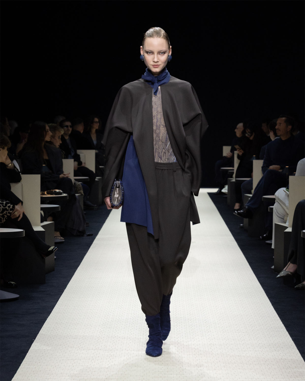 Giorgio Armani Presents Its New Women’s Autumn/Winter Collection 2025/26: Roots