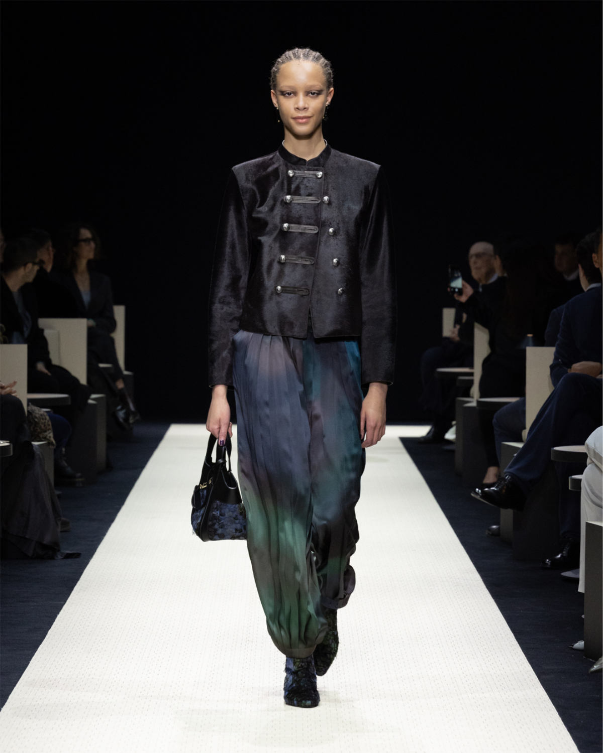 Giorgio Armani Presents Its New Women’s Autumn/Winter Collection 2025/26: Roots