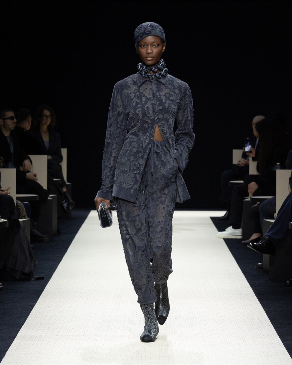 Giorgio Armani Presents Its New Women’s Autumn/Winter Collection 2025/26: Roots