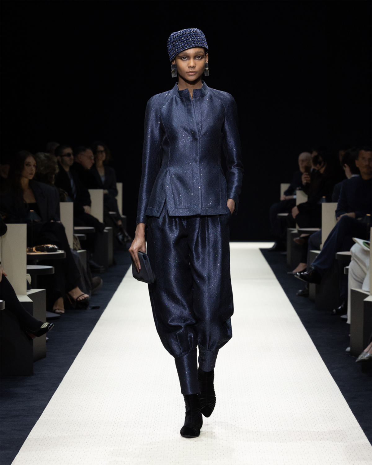 Giorgio Armani Presents Its New Women’s Autumn/Winter Collection 2025/26: Roots