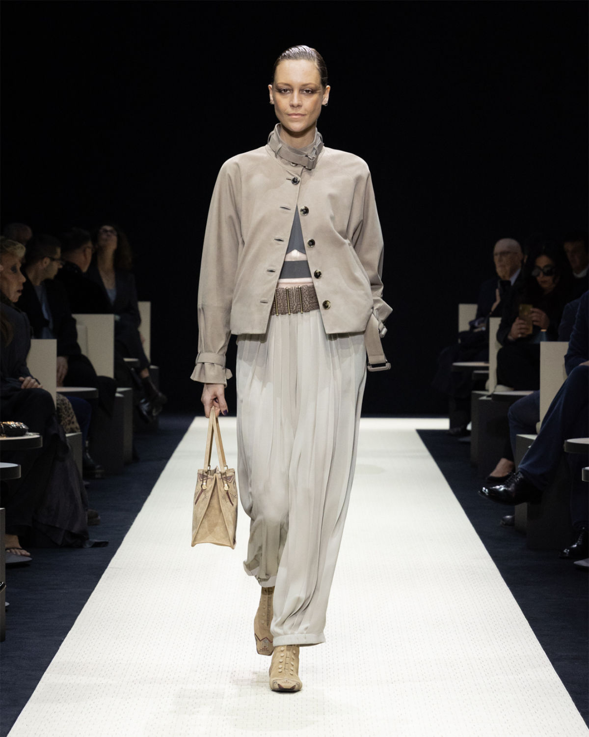 Giorgio Armani Presents Its New Women’s Autumn/Winter Collection 2025/26: Roots