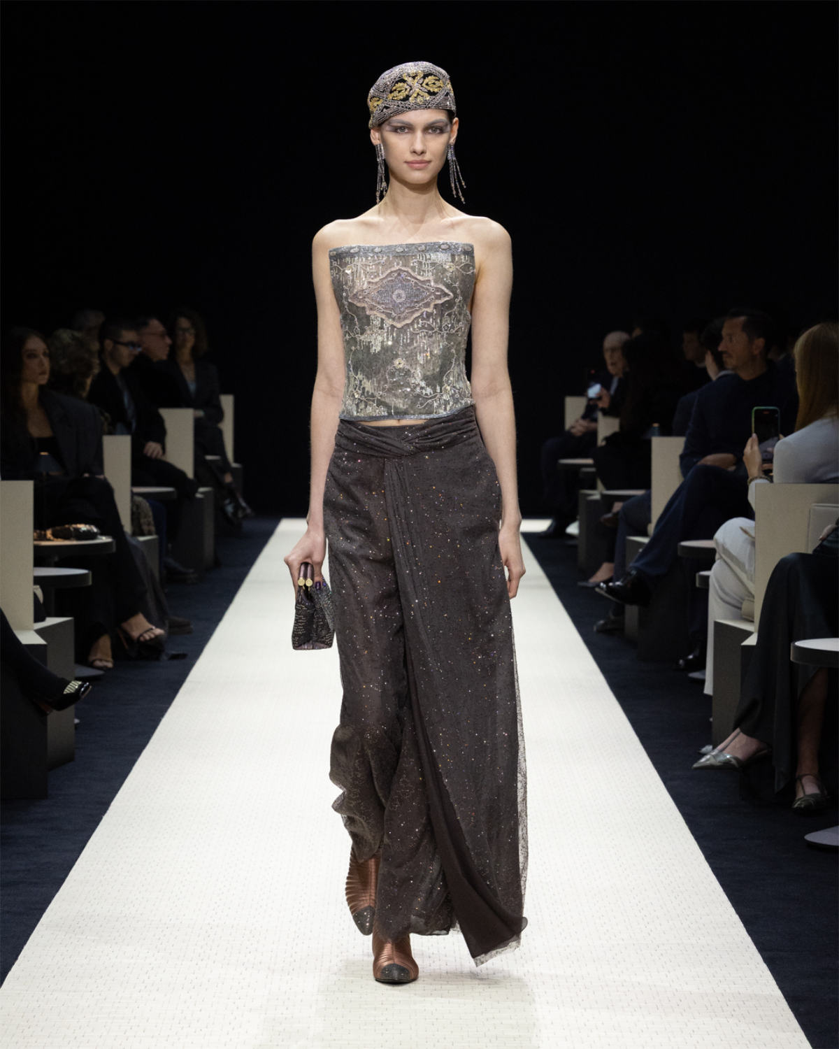 Giorgio Armani Presents Its New Women’s Autumn/Winter Collection 2025/26: Roots