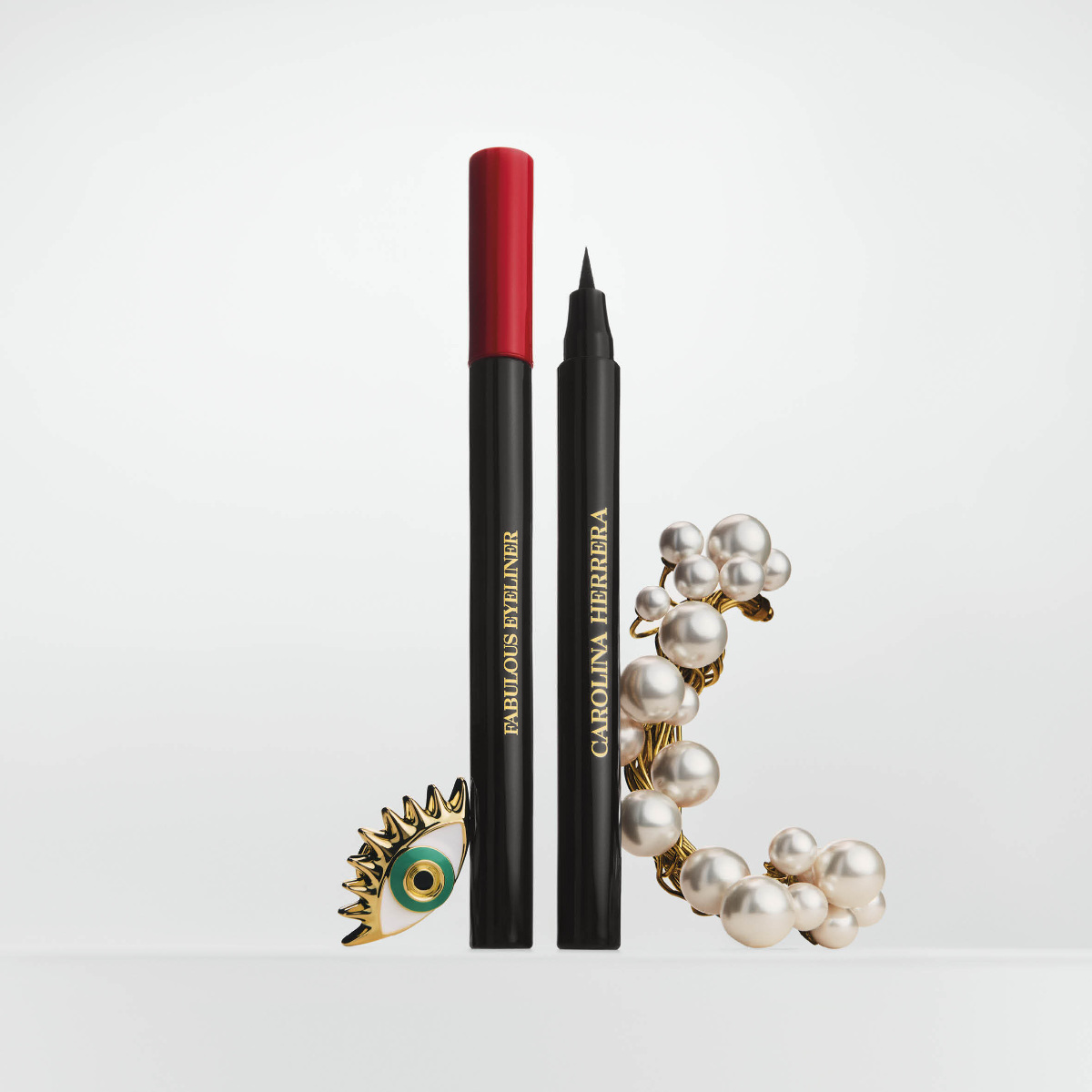 Carolina Herrera Beauty Introduces Its New Fabulous Eyeliner