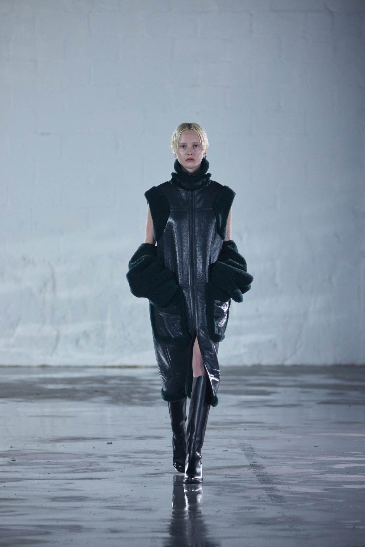 Helmut Lang Presents Its New Fall Winter 2023 Collection