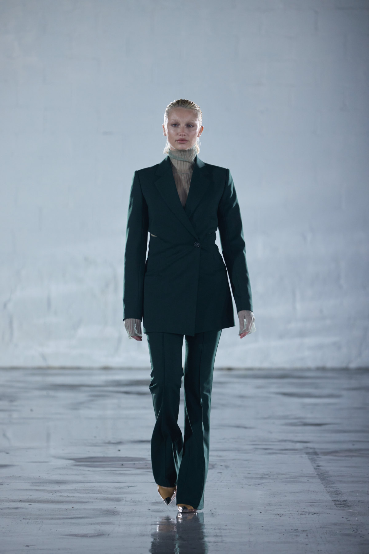 Helmut Lang Presents Its New Fall Winter 2023 Collection