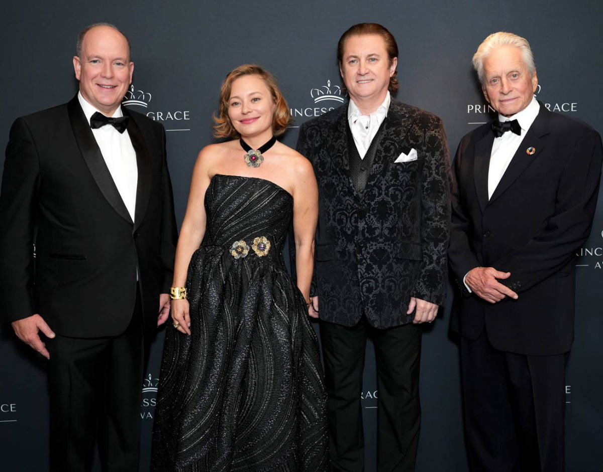 Alex Soldier Designs Princess Grace Award For Michael Douglas