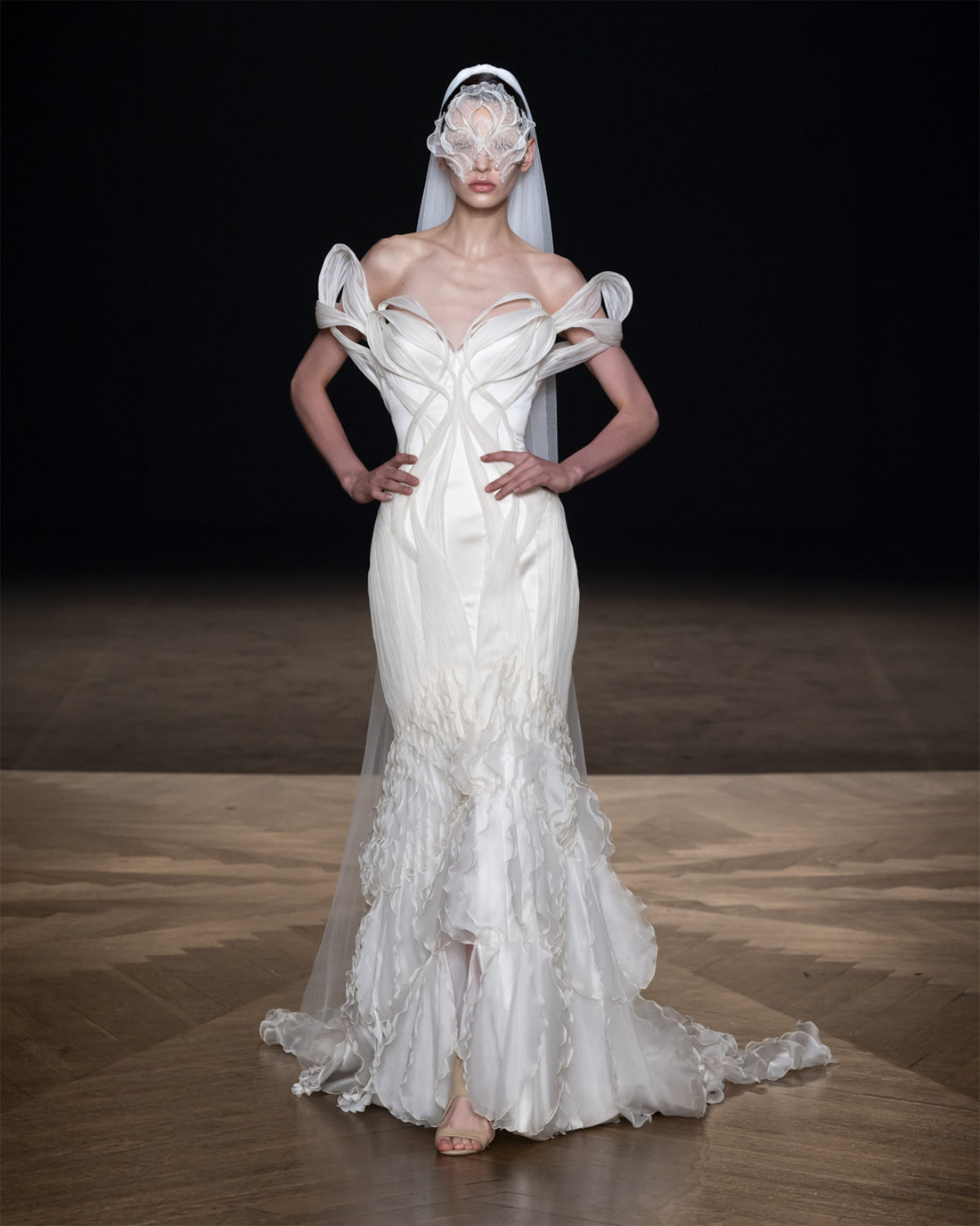 Iris Van Herpen Presents Her New Haute Couture Autumn Winter 2025-26 Collection: Sympoiesis
