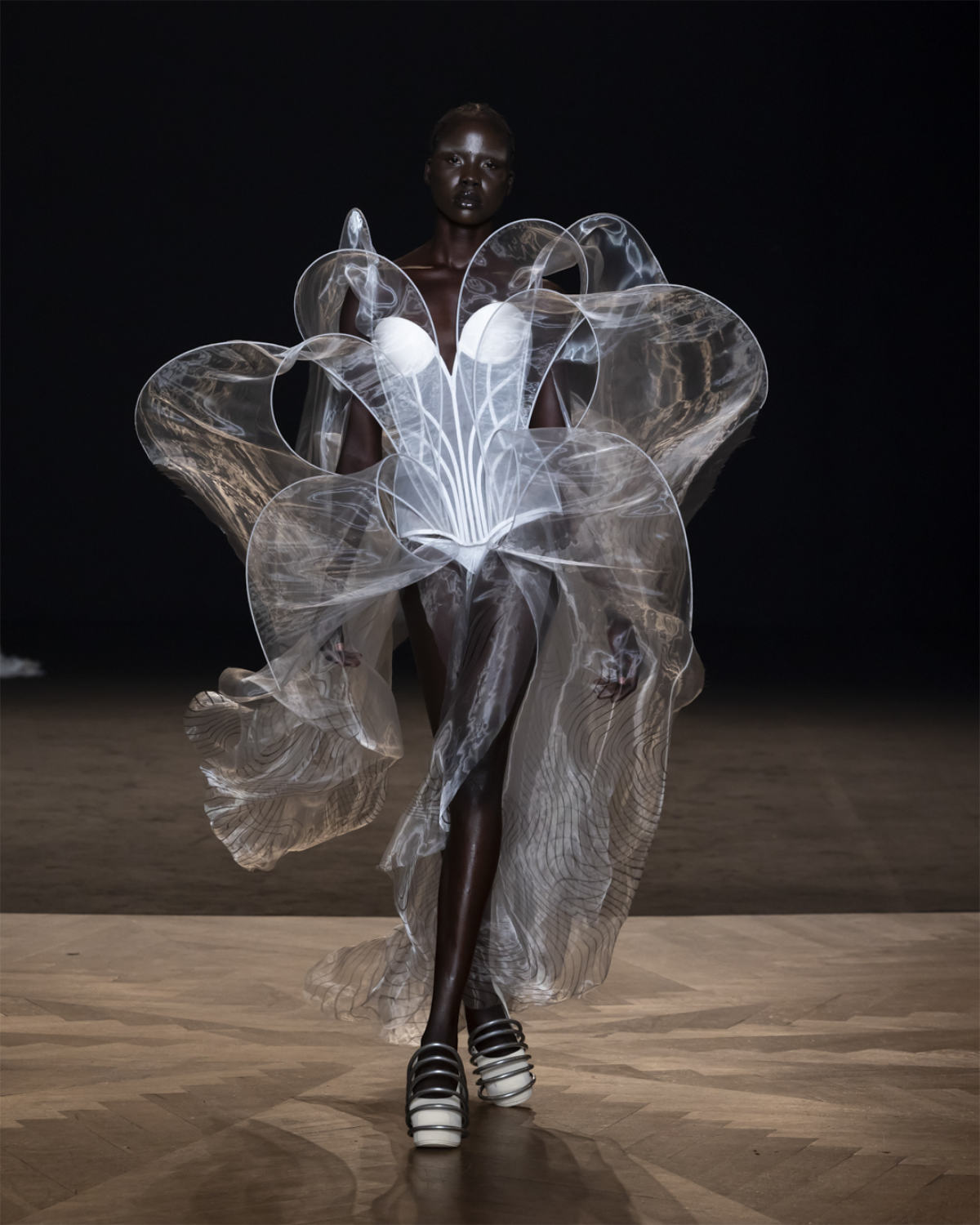 Iris Van Herpen Presents Her New Haute Couture Autumn Winter 2025-26 Collection: Sympoiesis