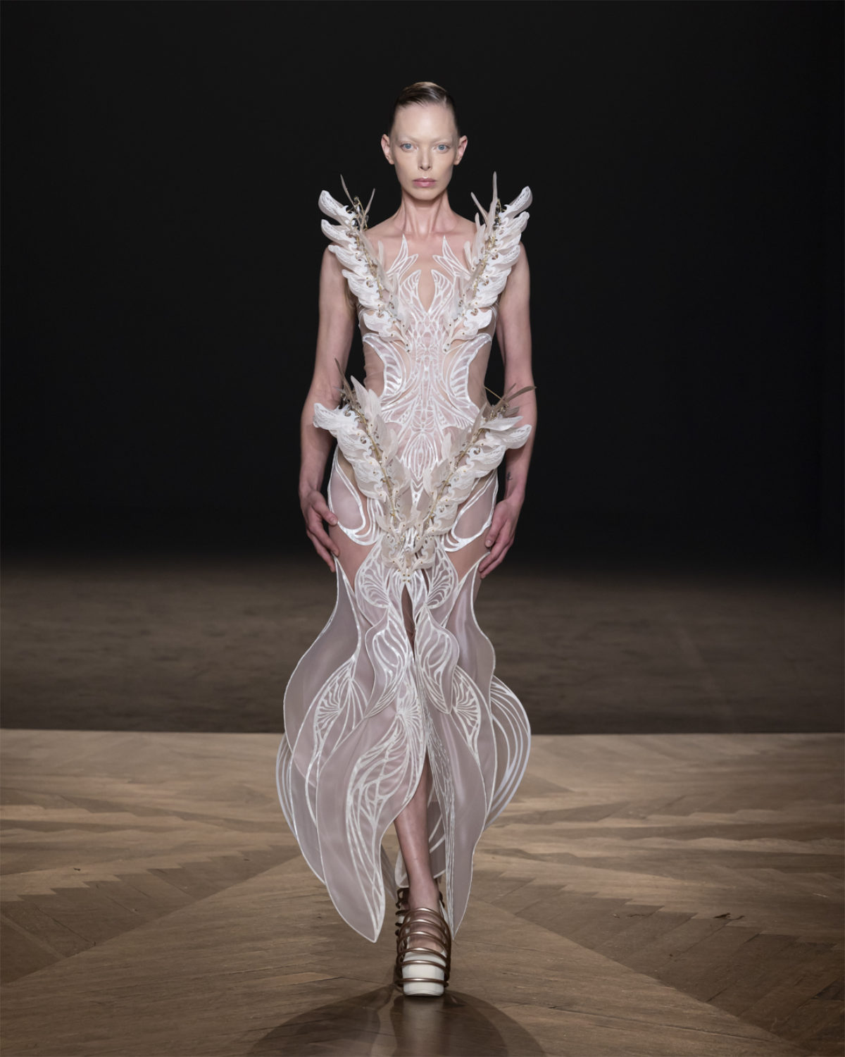 Iris Van Herpen Presents Her New Haute Couture Autumn Winter 2025-26 Collection: Sympoiesis