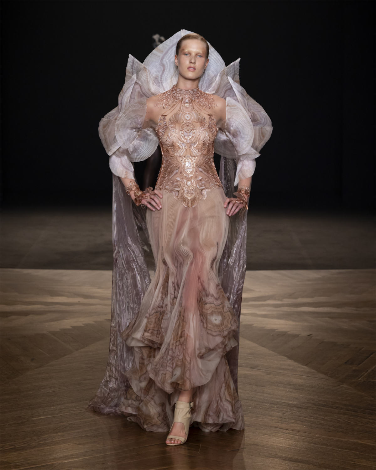 Iris Van Herpen Presents Her New Haute Couture Autumn Winter 2025-26 Collection: Sympoiesis