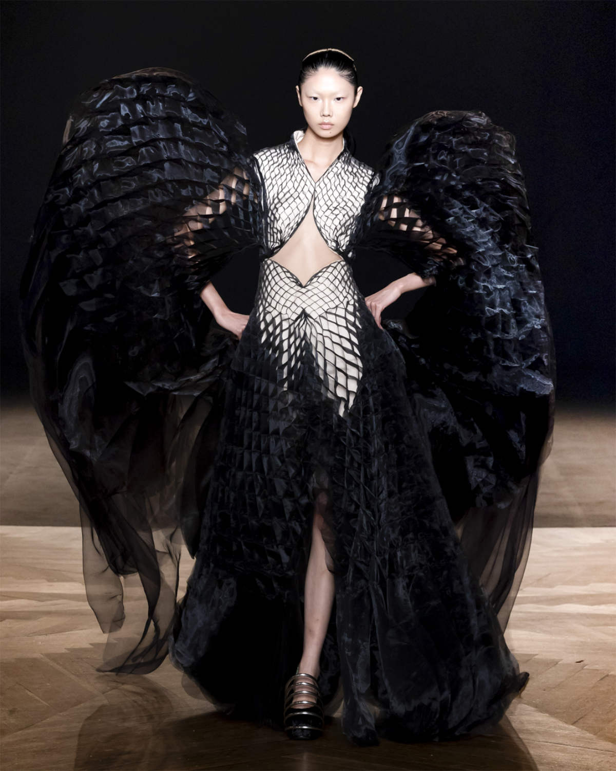Iris Van Herpen Presents Her New Haute Couture Autumn Winter 2025-26 Collection: Sympoiesis