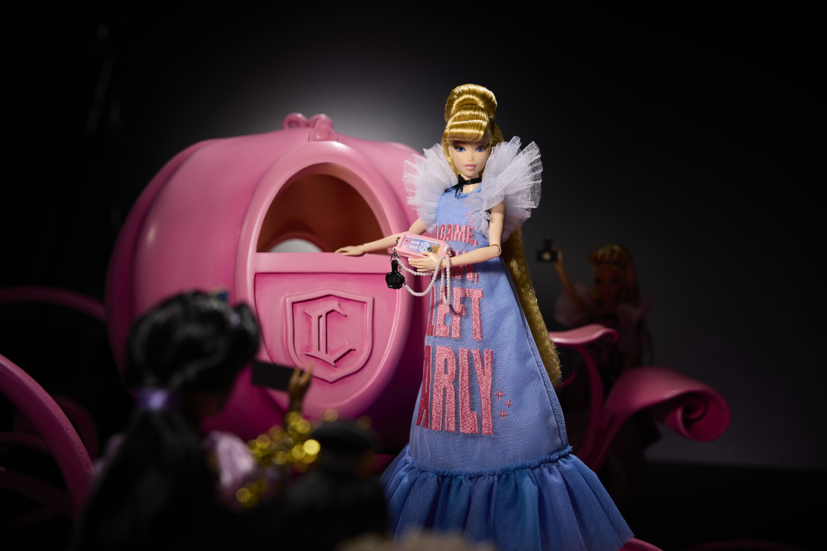Viktor&Rolf x Disney Couture Cinderella Collector Doll Unveiled