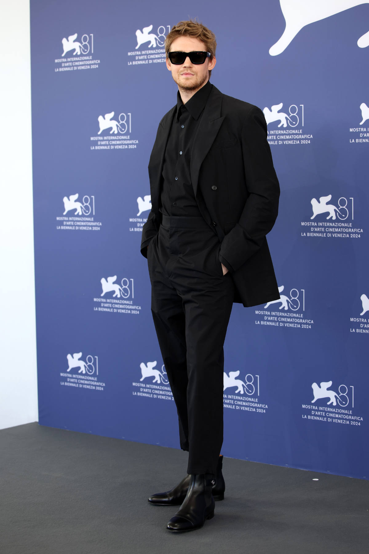 Joe Alwyn In Gucci At The 81st Venice International Film Festival