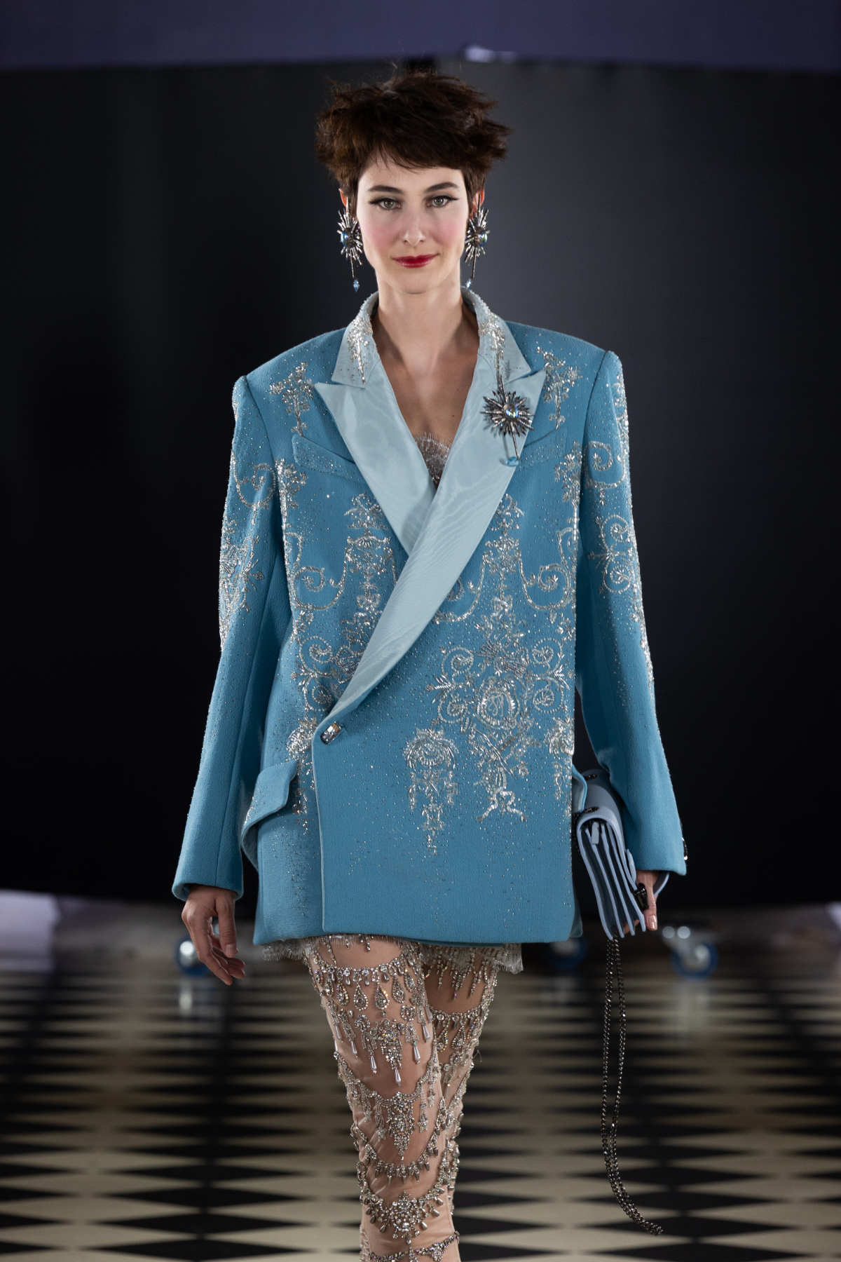 Julien Fournié Presents His New Haute Couture Fall/Winter 2024-25 Collection: Last Queen