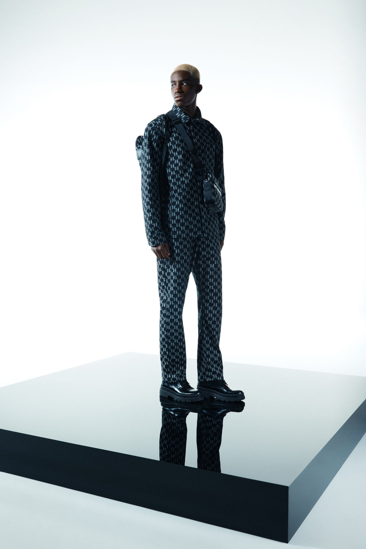 Karl Lagerfeld: Karl Lagerfeld Presents Its Fall-Winter 2022 Menswear  Collection - Luxferity