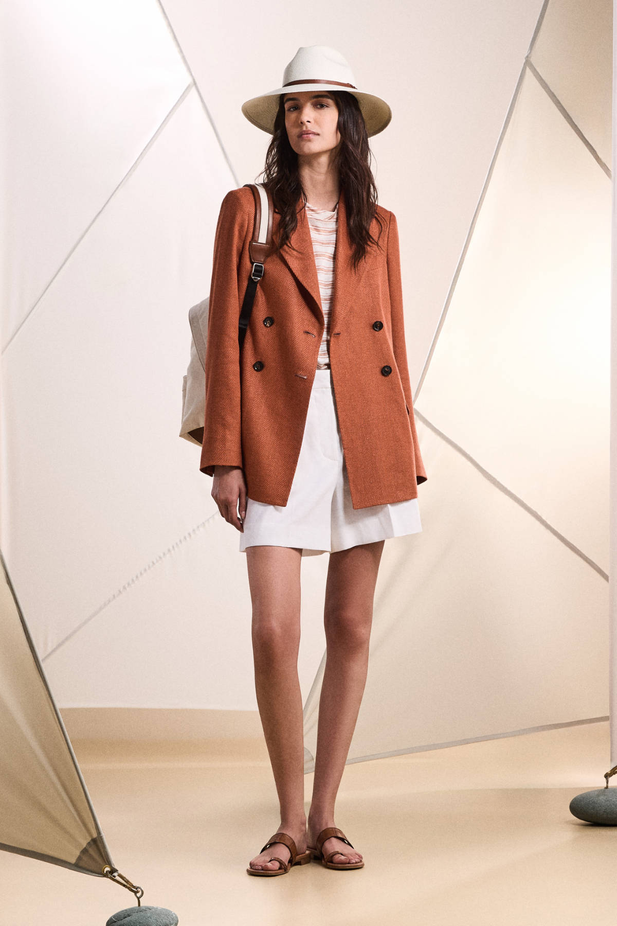 Kiton Presents Its New Spring-Summer 2025 Women's Collection