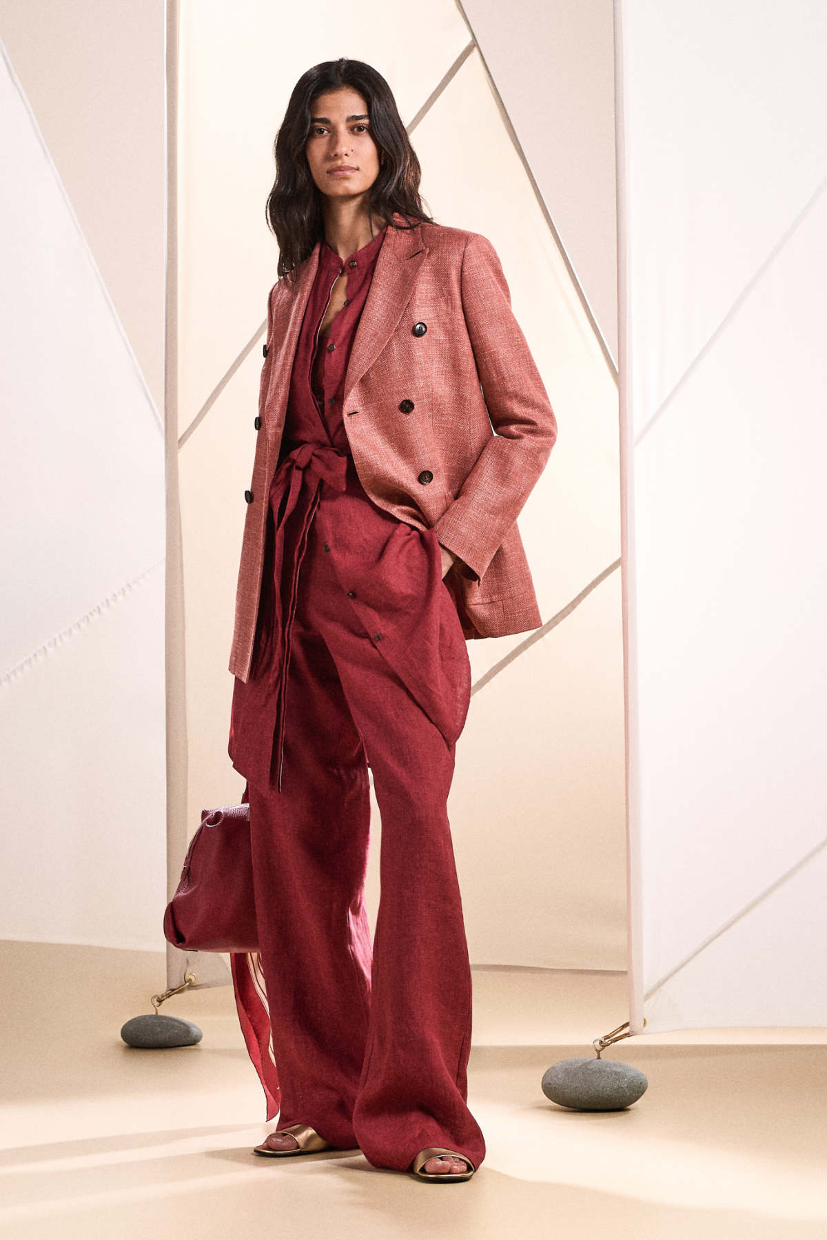 Kiton Presents Its New Spring-Summer 2025 Women's Collection