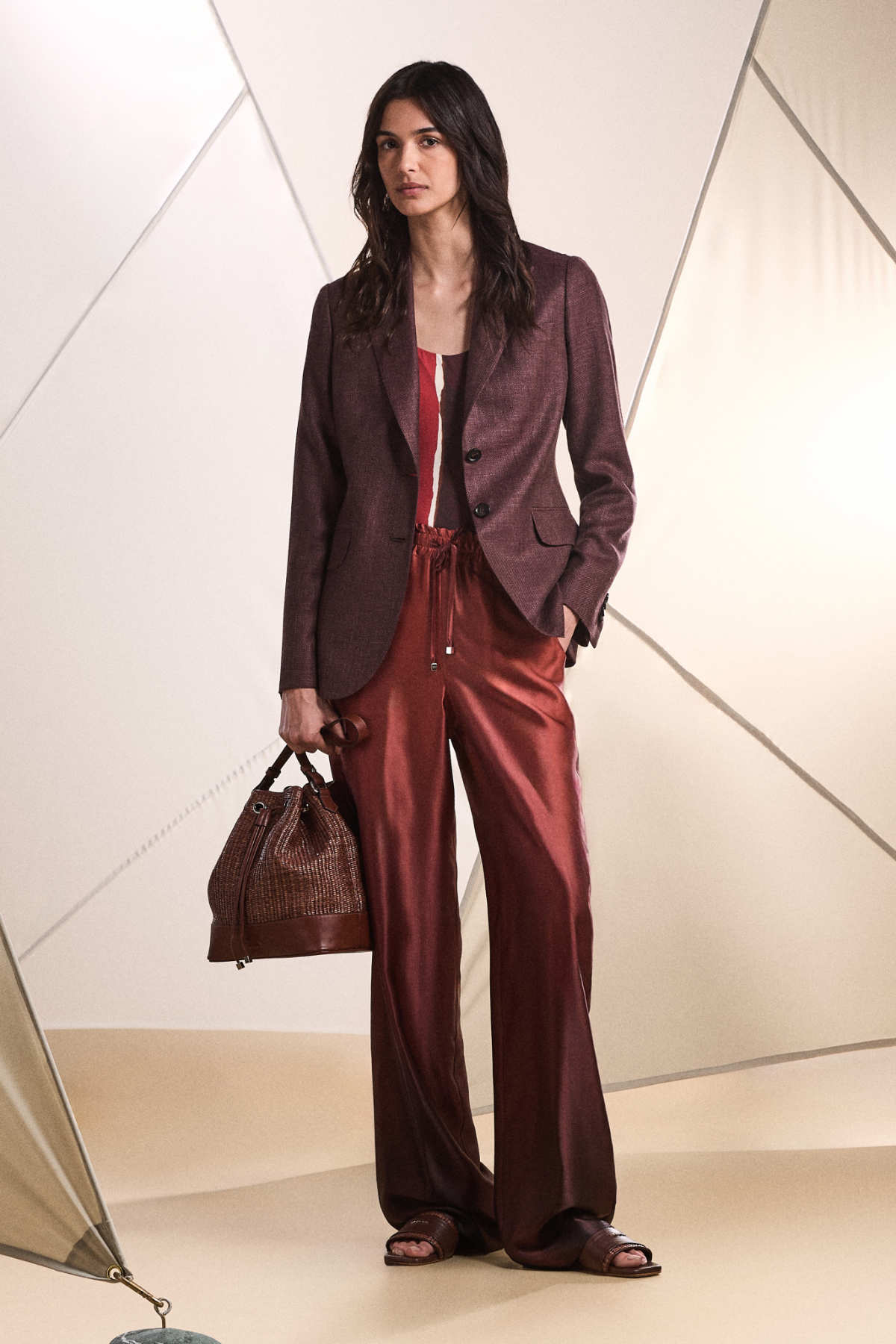 Kiton Presents Its New Spring-Summer 2025 Women's Collection