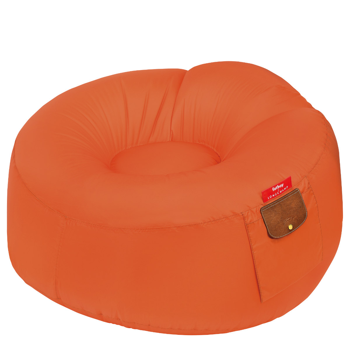 Longchamp e Fatboy collaborano per realizzare un estroso pouf gonfiabile:  Glamping O