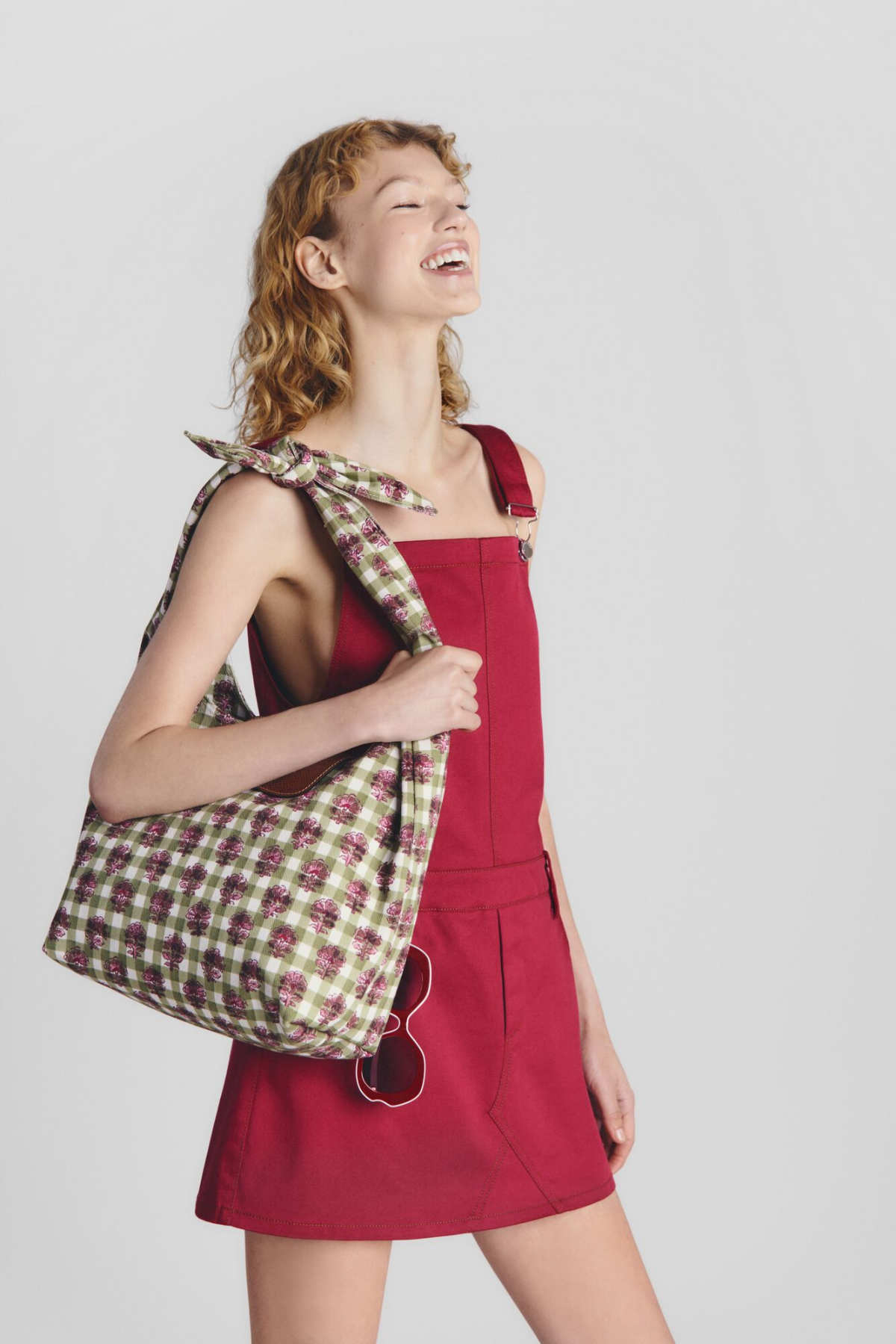 Longchamp Presents Its New Summer 2025 Collection: Live Green!