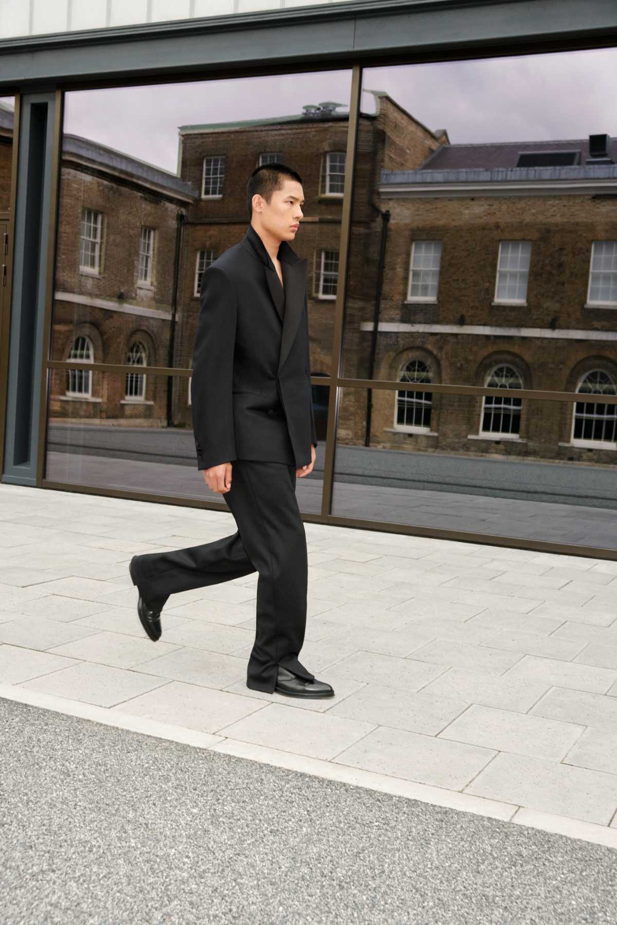 dunhill Presents Its New Spring Summer 2023 Collection: In Movement