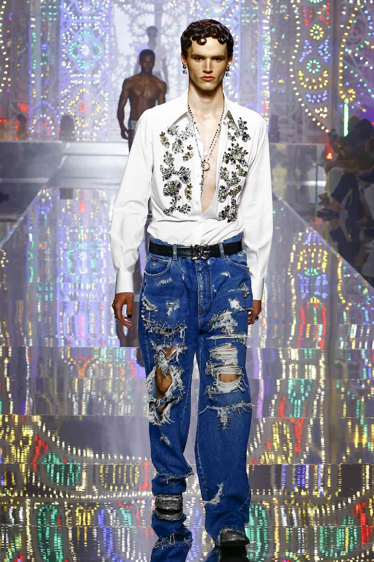 Dolce&Gabbana Presents Its New Spring Summer 2022 Men’s Fashion Show: #DGLightTherapy