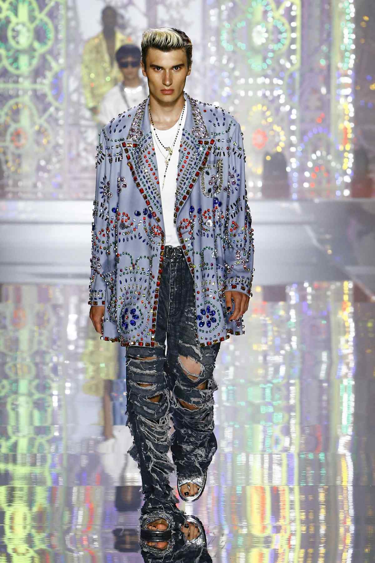 Dolce&Gabbana Presents Its New Spring Summer 2022 Men’s Fashion Show: #DGLightTherapy