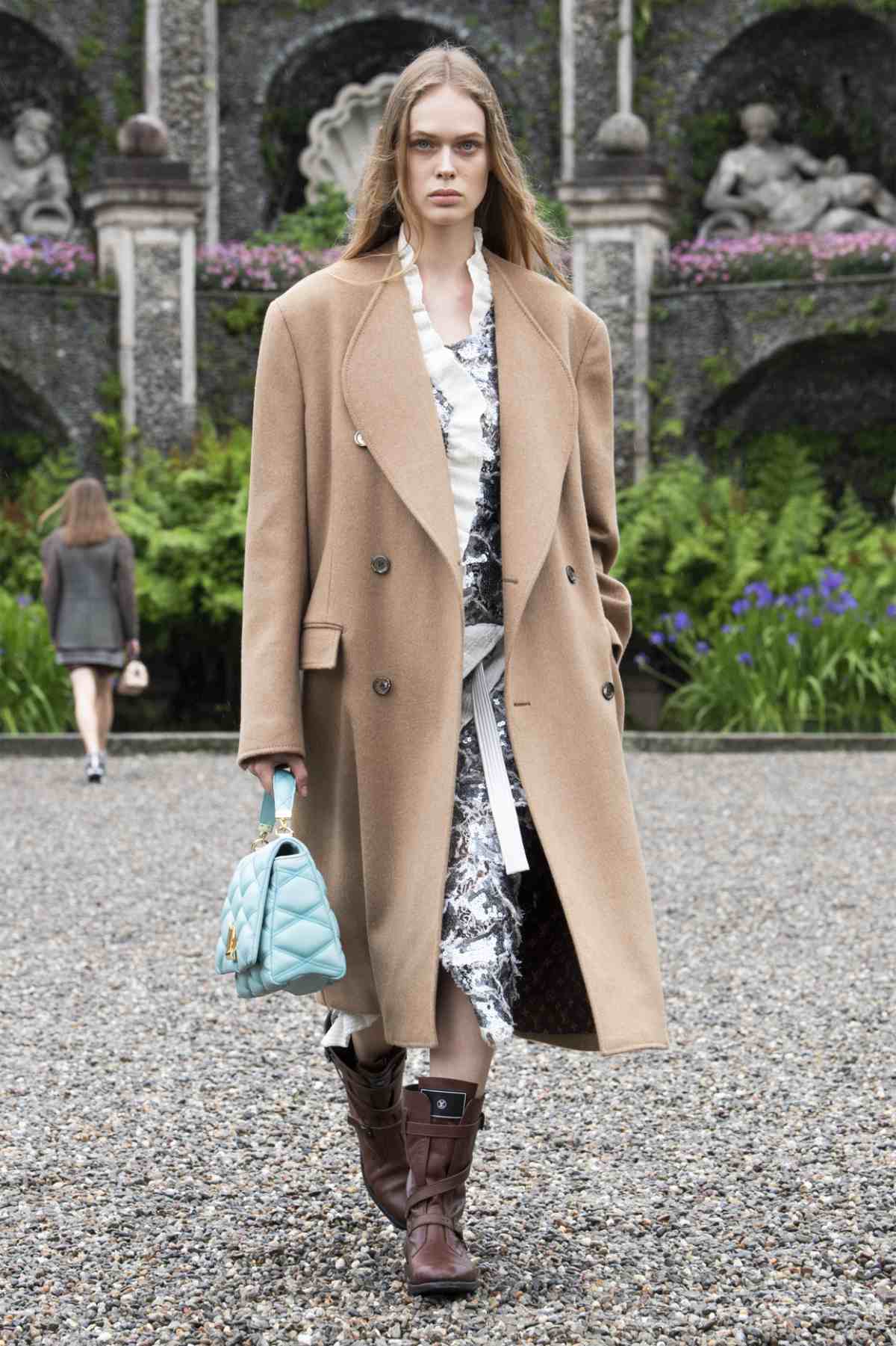 Louis Vuitton Presents Its New 2024 Women's Cruise Collection