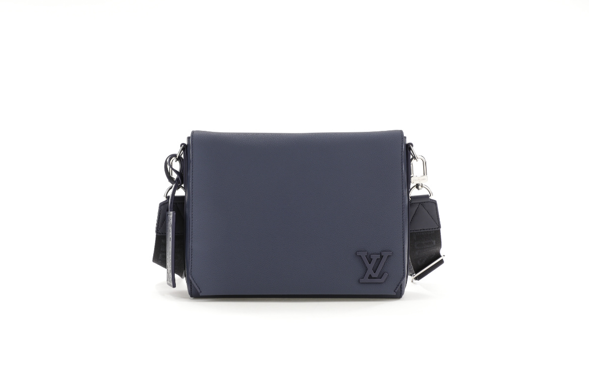 Leather Collection for MEN, LOUIS VUITTON ®