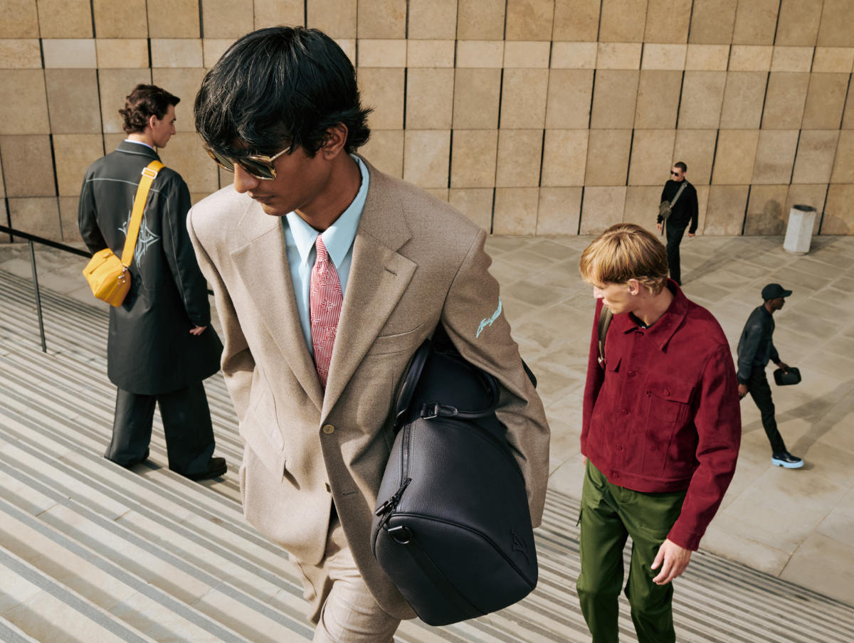Louis Vuitton NEW Limited Edition Men's Travel Weekend Shoulder