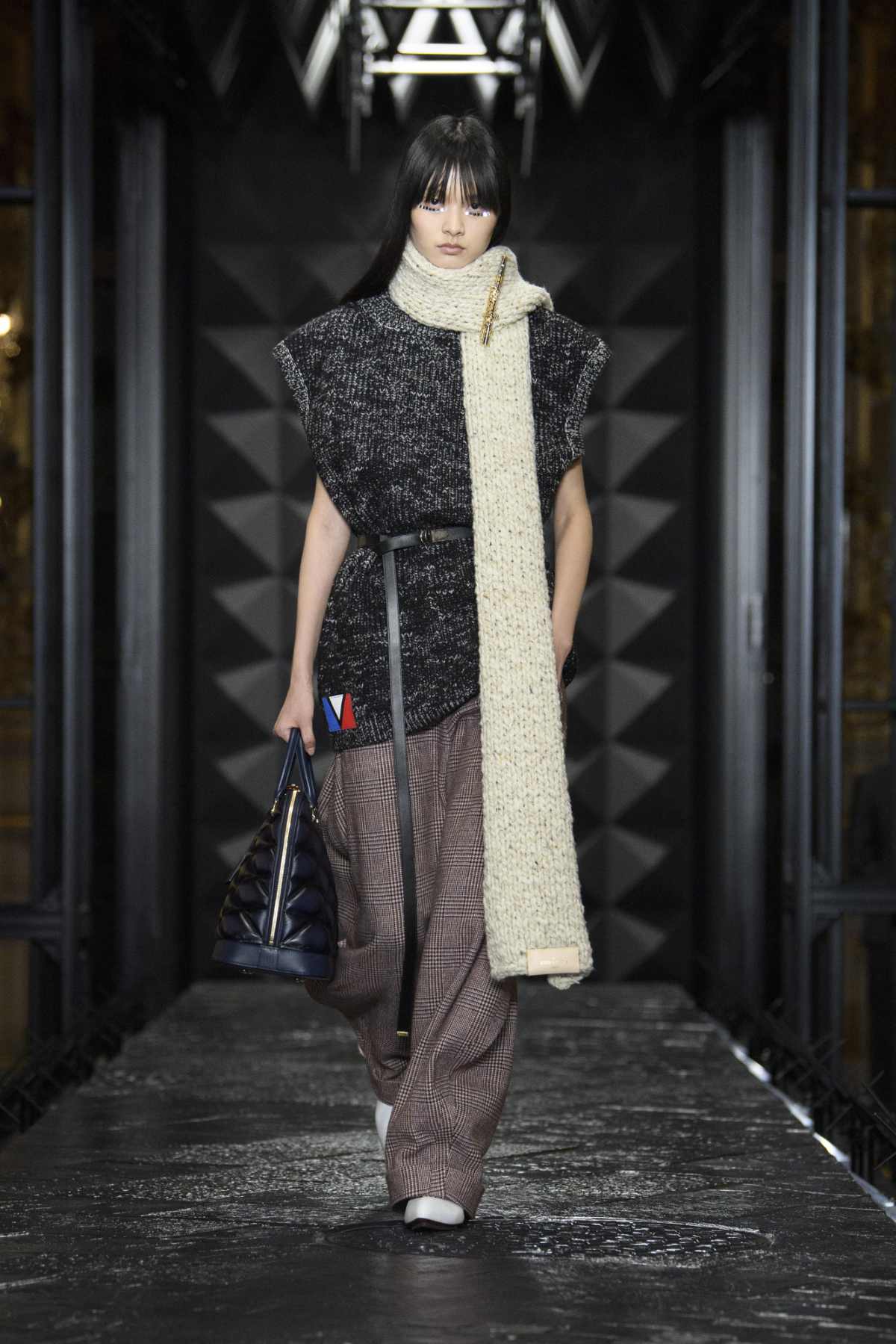 Louis Vuitton Presents Its New Fall-Winter 2023 Women's Collection