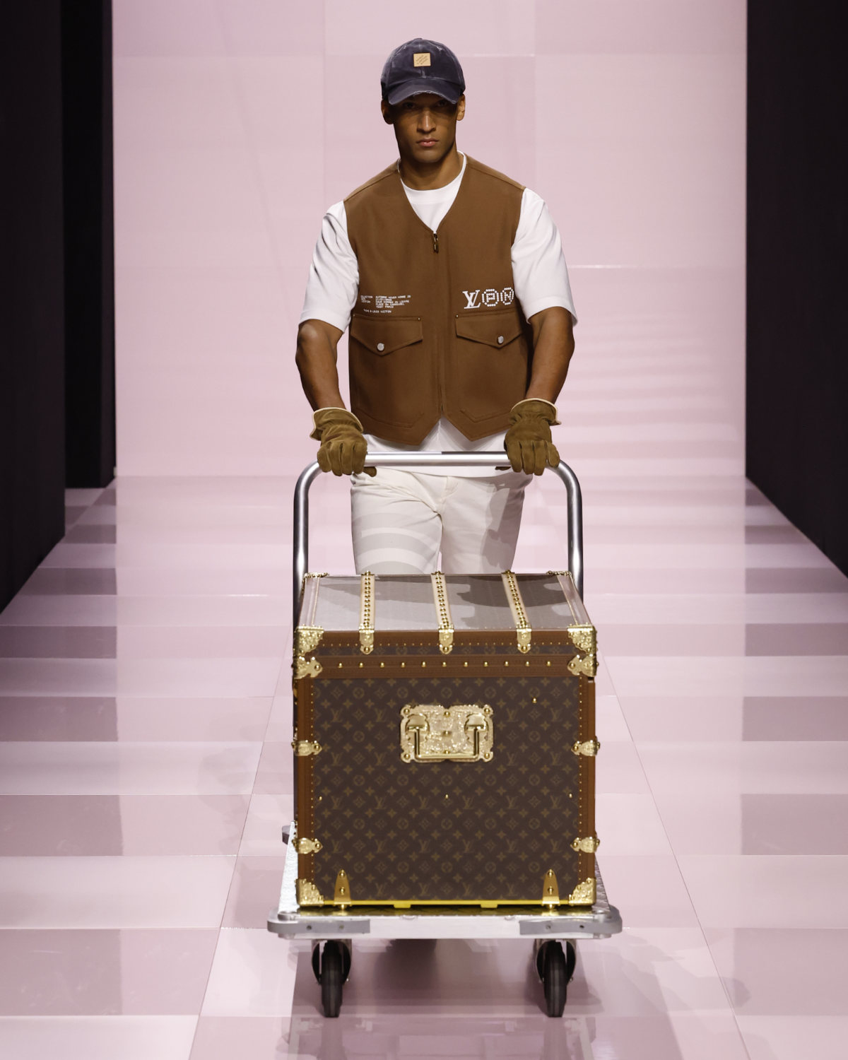 Louis Vuitton Presents Its New Men's Fall-Winter 2025 Collection