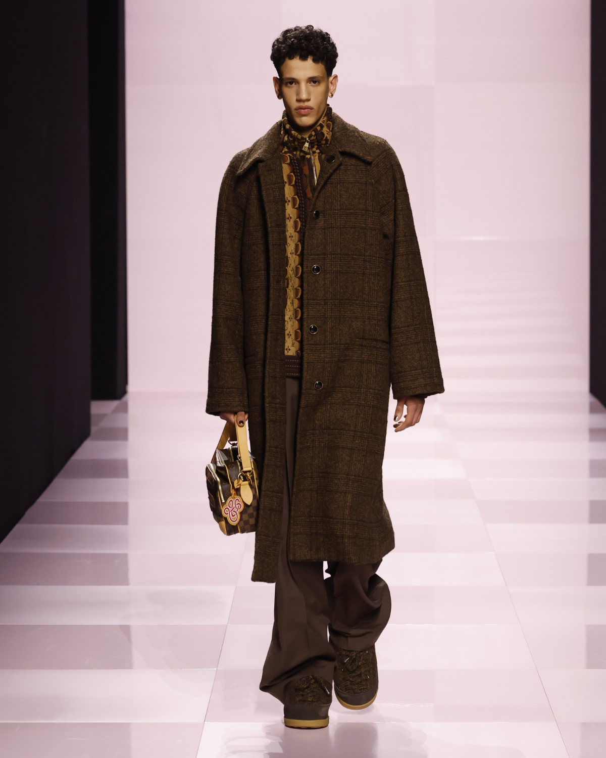 Louis Vuitton Presents Its New Men's Fall-Winter 2025 Collection