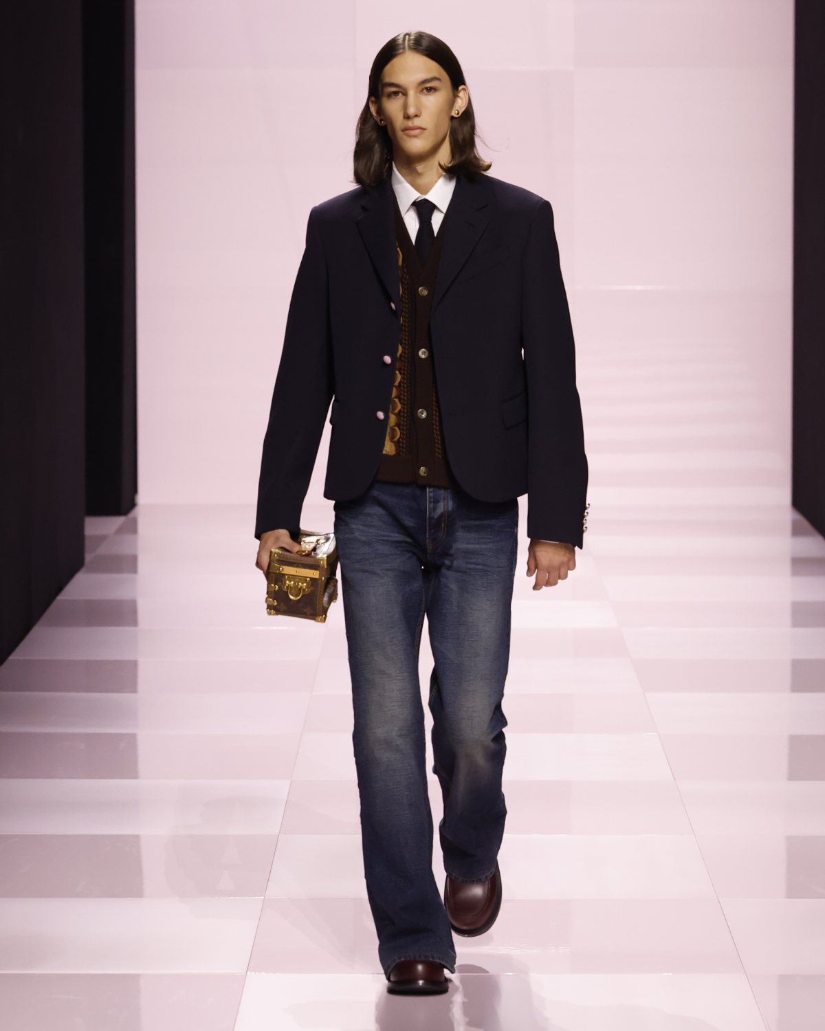 Louis Vuitton Presents Its New Men's Fall-Winter 2025 Collection