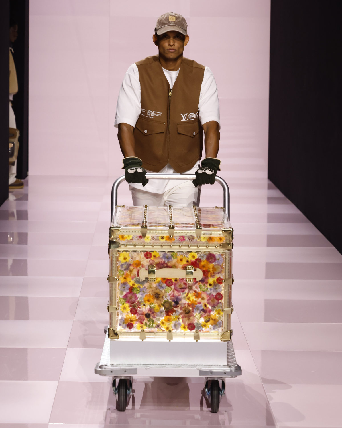 Louis Vuitton Presents Its New Men's Fall-Winter 2025 Collection