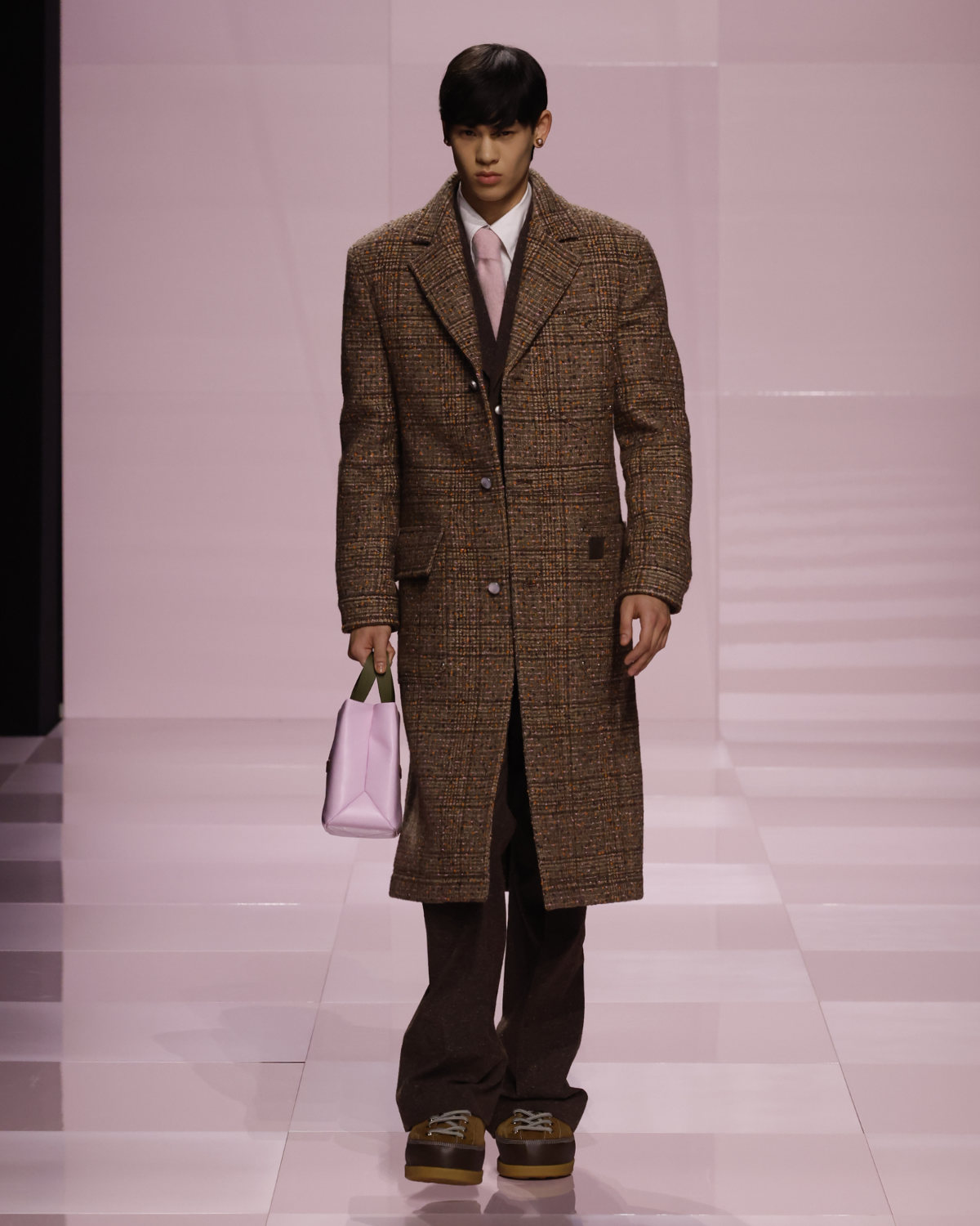 Louis Vuitton Presents Its New Men's Fall-Winter 2025 Collection