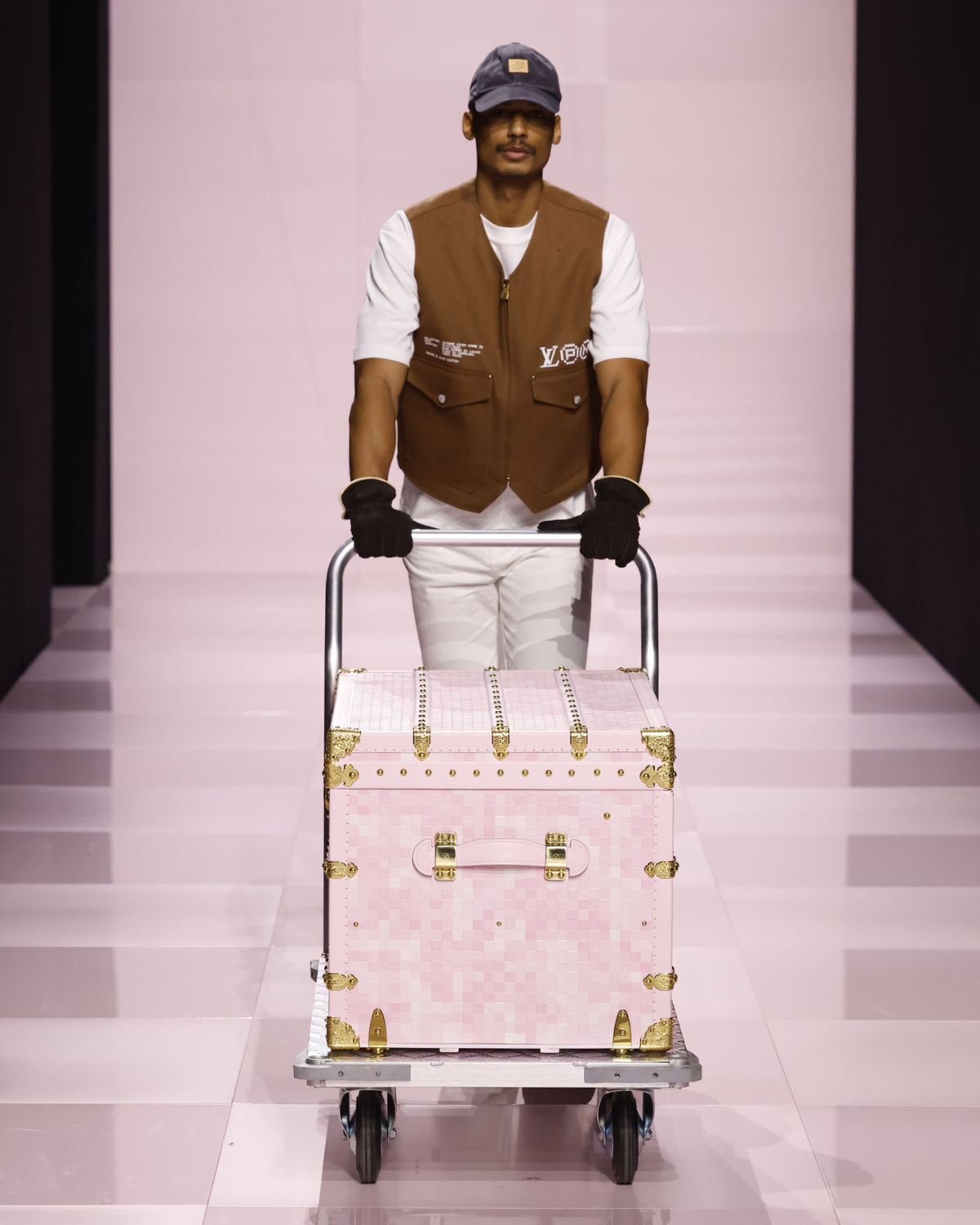 Louis Vuitton Presents Its New Men's Fall-Winter 2025 Collection