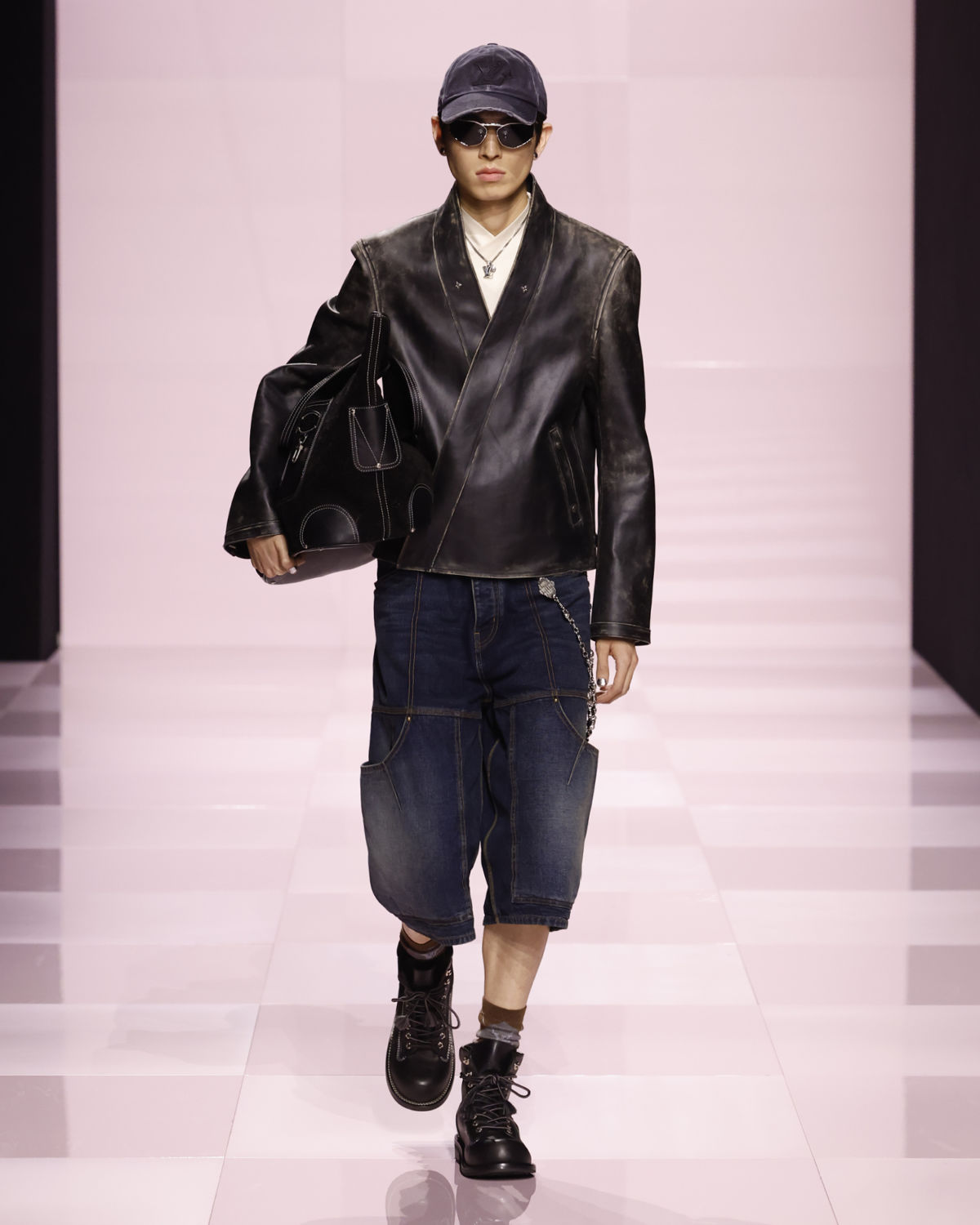 Louis Vuitton Presents Its New Men's Fall-Winter 2025 Collection