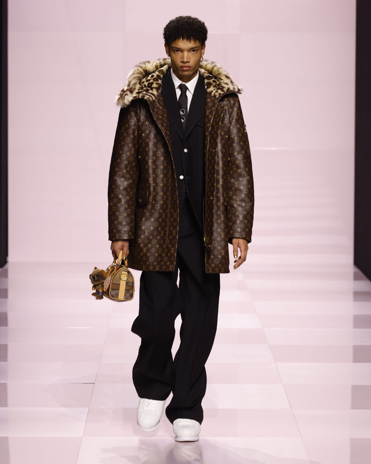 Louis Vuitton Presents Its New Men's Fall-Winter 2025 Collection