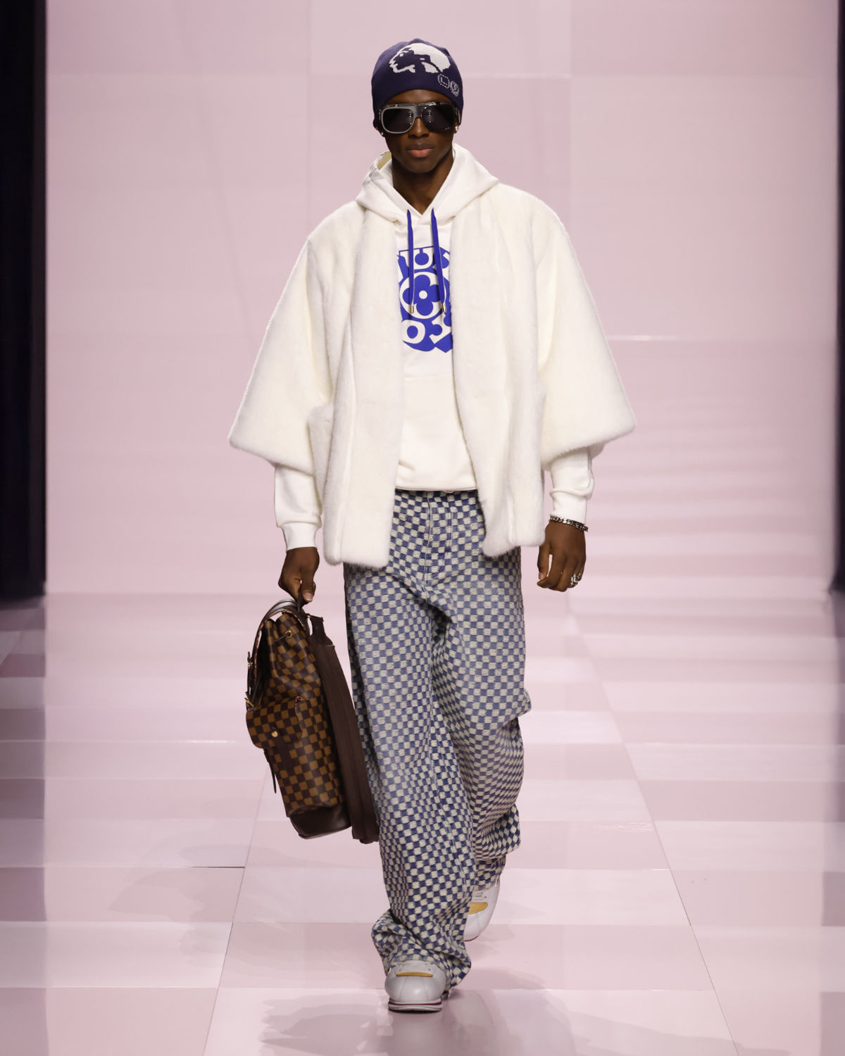 Louis Vuitton Presents Its New Men's Fall-Winter 2025 Collection