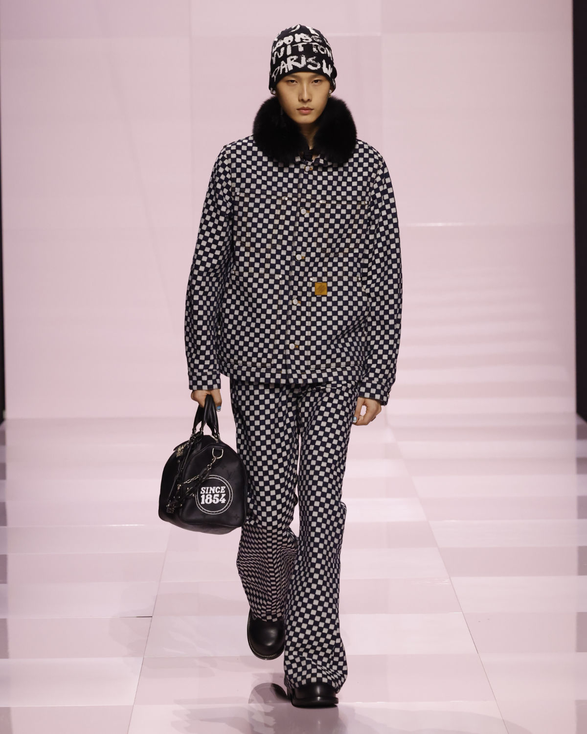 Louis Vuitton Presents Its New Men's Fall-Winter 2025 Collection