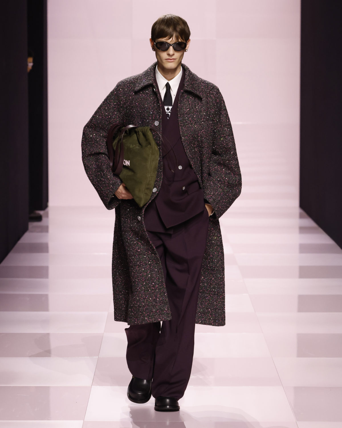 Louis Vuitton Presents Its New Men's Fall-Winter 2025 Collection