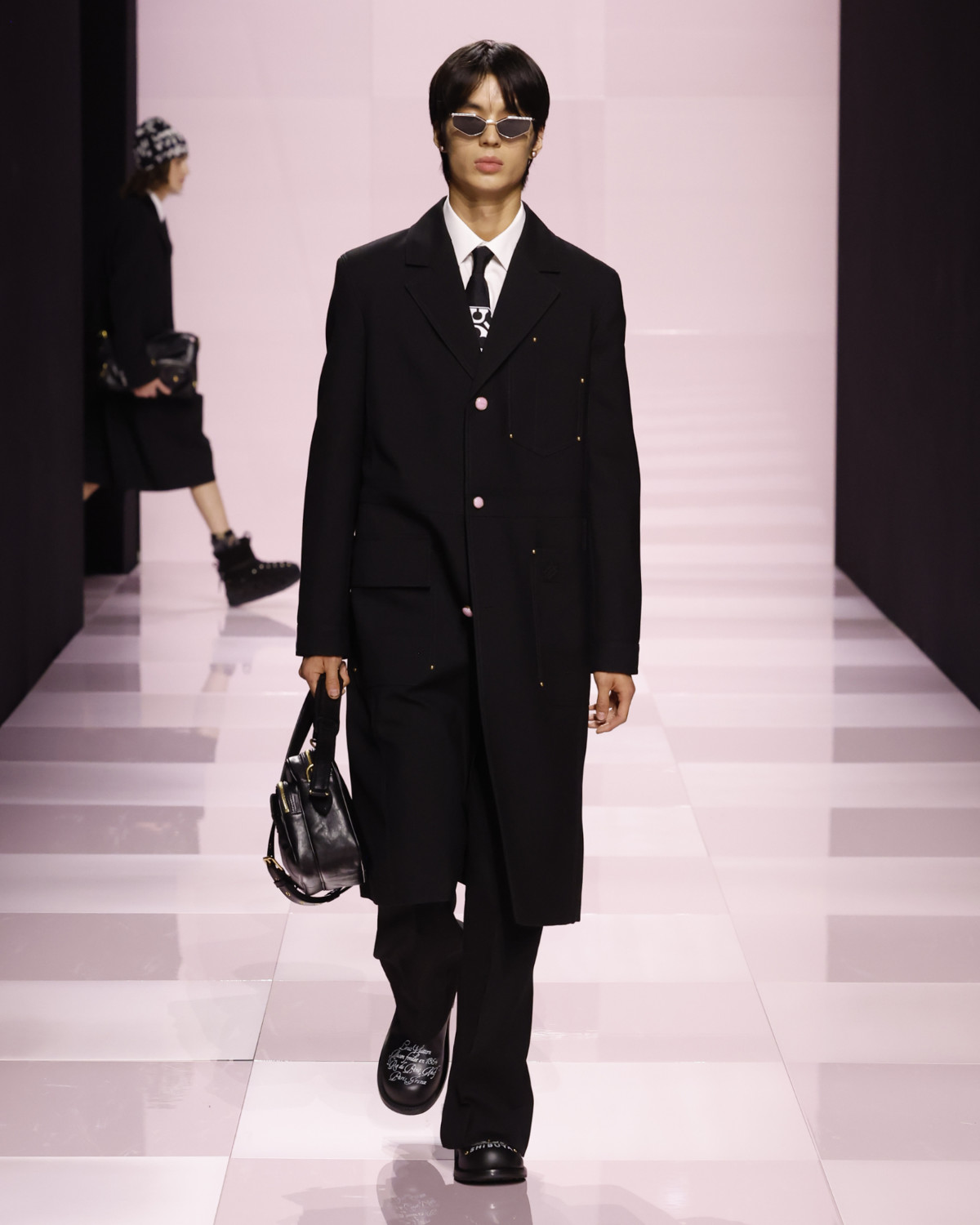 Louis Vuitton Presents Its New Men's Fall-Winter 2025 Collection