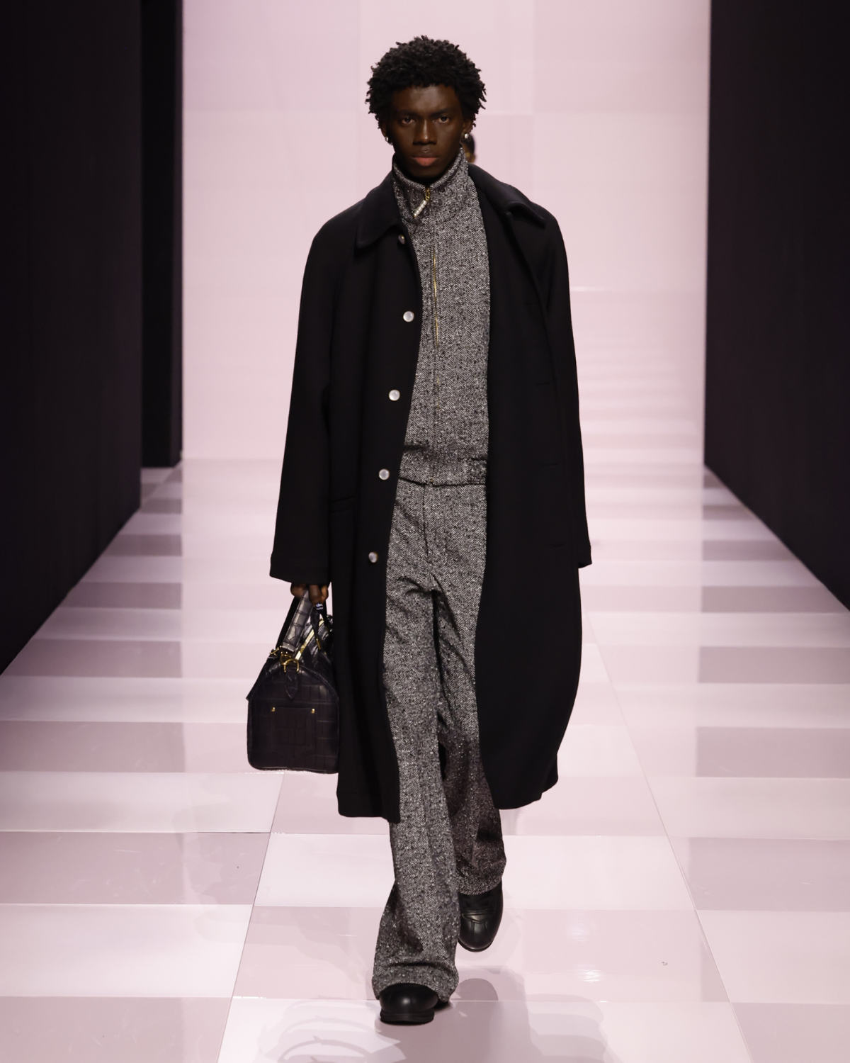 Louis Vuitton Presents Its New Men's Fall-Winter 2025 Collection